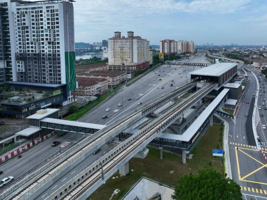 Flexis Studio 1, Free 600Mbps Wifi, One South Serdang, Lakeview, Mrt Serdang Raya Utara, Apu, Upm, South City Plaza เซอรีเคมบางัน ภายนอก รูปภาพ