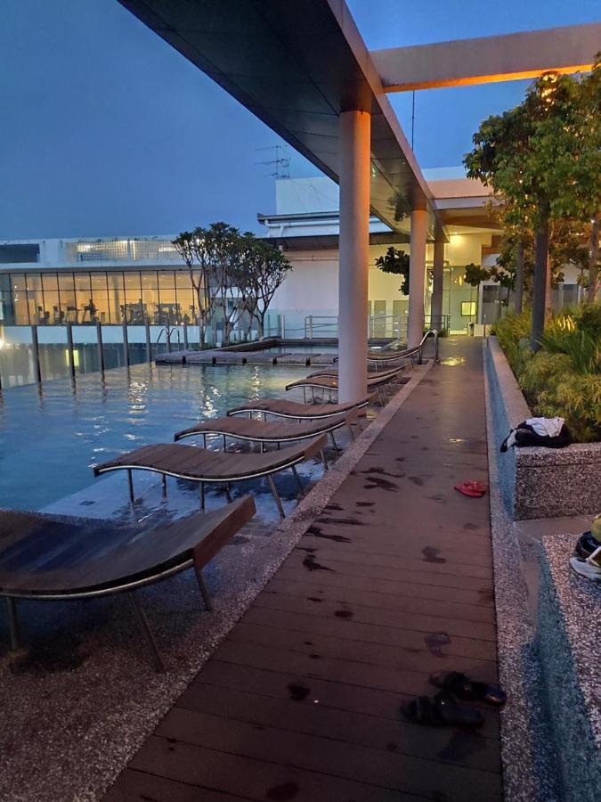 Flexis Studio 1, Free 600Mbps Wifi, One South Serdang, Lakeview, Mrt Serdang Raya Utara, Apu, Upm, South City Plaza เซอรีเคมบางัน ภายนอก รูปภาพ